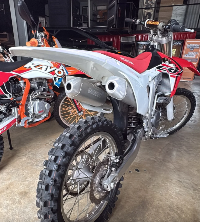 Publicación de Instagram: Honda CRF 250 lista para rodar