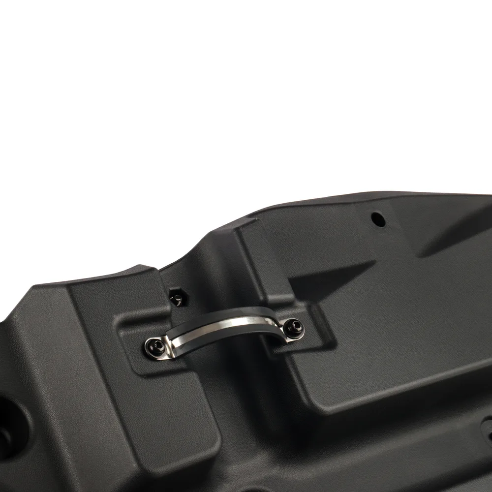 Cajón para bocinas de 6.5" en techo de Maverick X3 Motosound - Semage Group (foto 6)