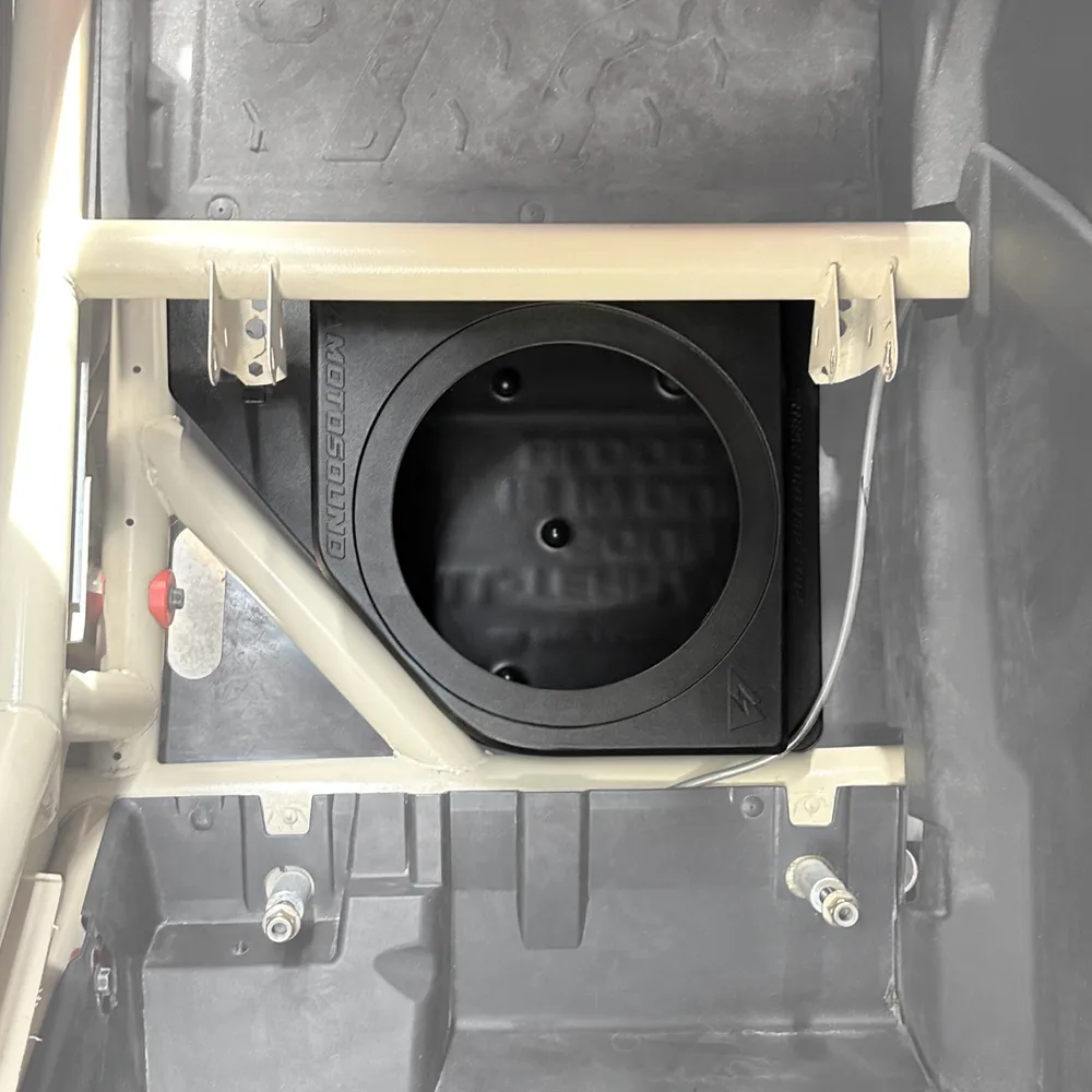 Cajones para bajos de 10" en asientos traseros para Maverick X3 Motosound - Semage Group (foto 9)