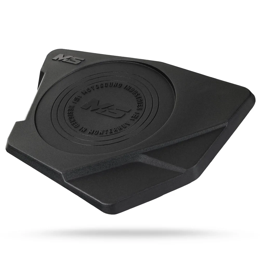 Cajones para bocinas de 6.5" - 8" en la parte superior de puertas traseras en Maverick R Motosound - Semage Group (foto 6)