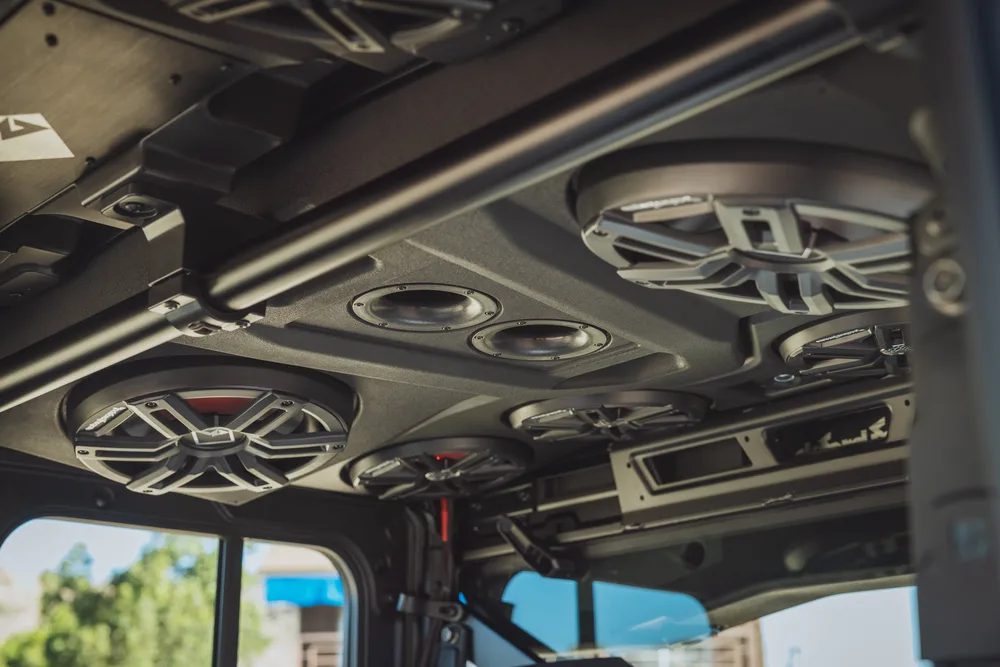 Techo de Audio Delantero y Trasero Rockford Fosgate (RNGR18-ROOF4M2) — Polaris Ranger Crew 2018 en adelante - Semage Group (foto 9)