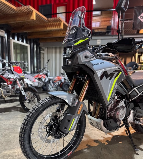 CFMOTO 450MT, moto de aventura en el taller Semage Group