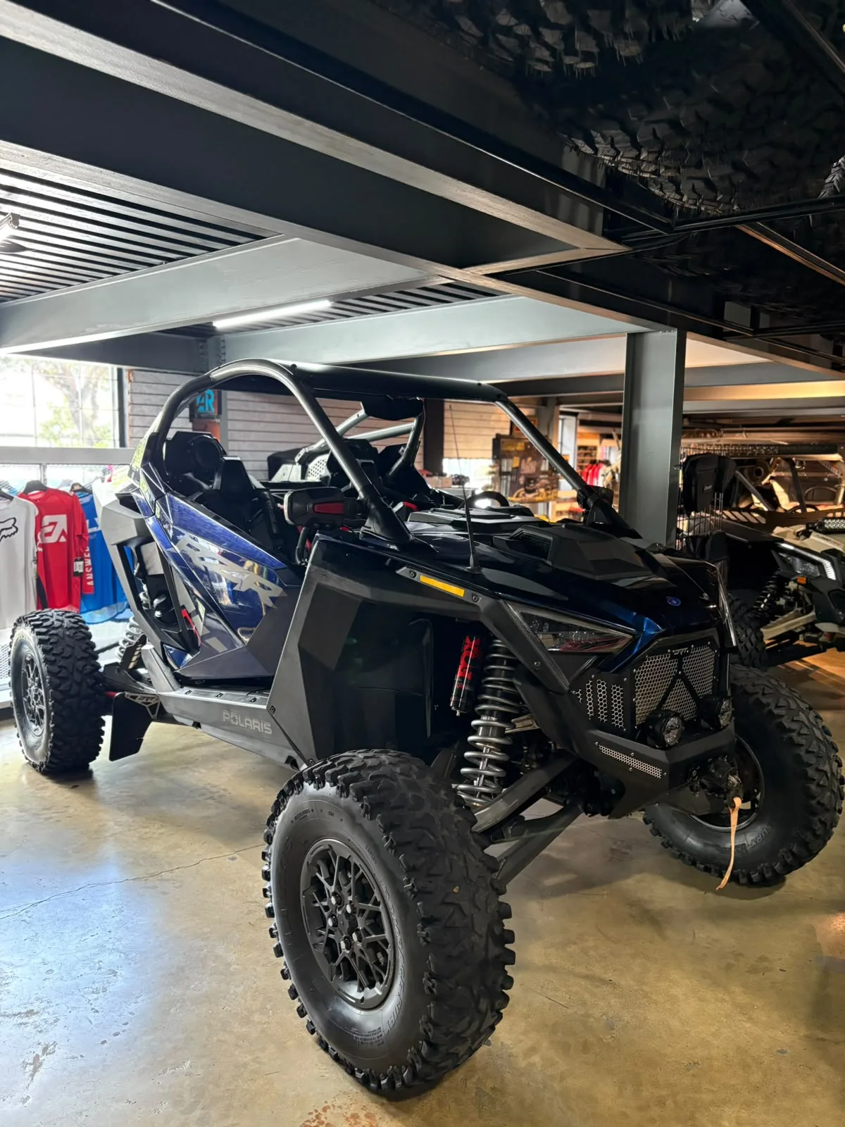Polaris RZR 2023 en el showroom de Semage Group (foto 5)